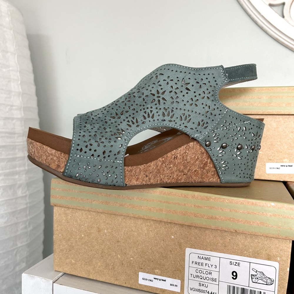 Very G sandal free fly -3 color turquoise new in box multiple sizes available
